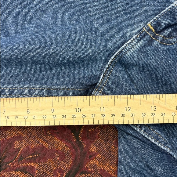 Vintage Reworked Wrangler Jorts - Picture 4 of 5